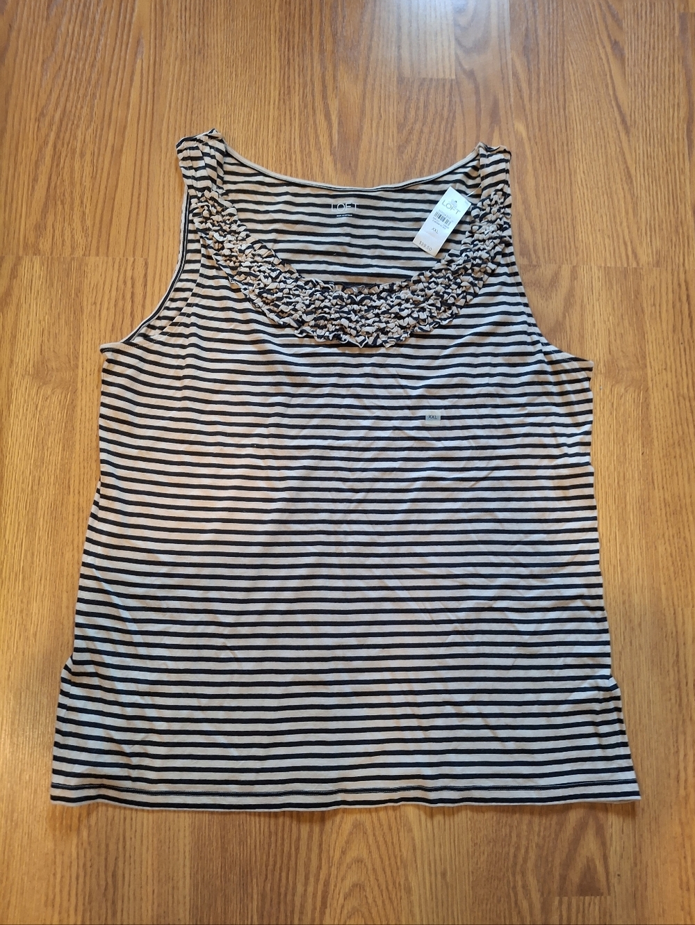 Sleeveless Striped Ruffle-Neck Tank Top - Black & White